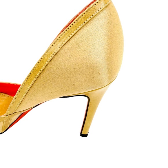 Judith Leiber NWD beige satin and leather 4” high heel pump Sz 8 - Picture 7 of 14